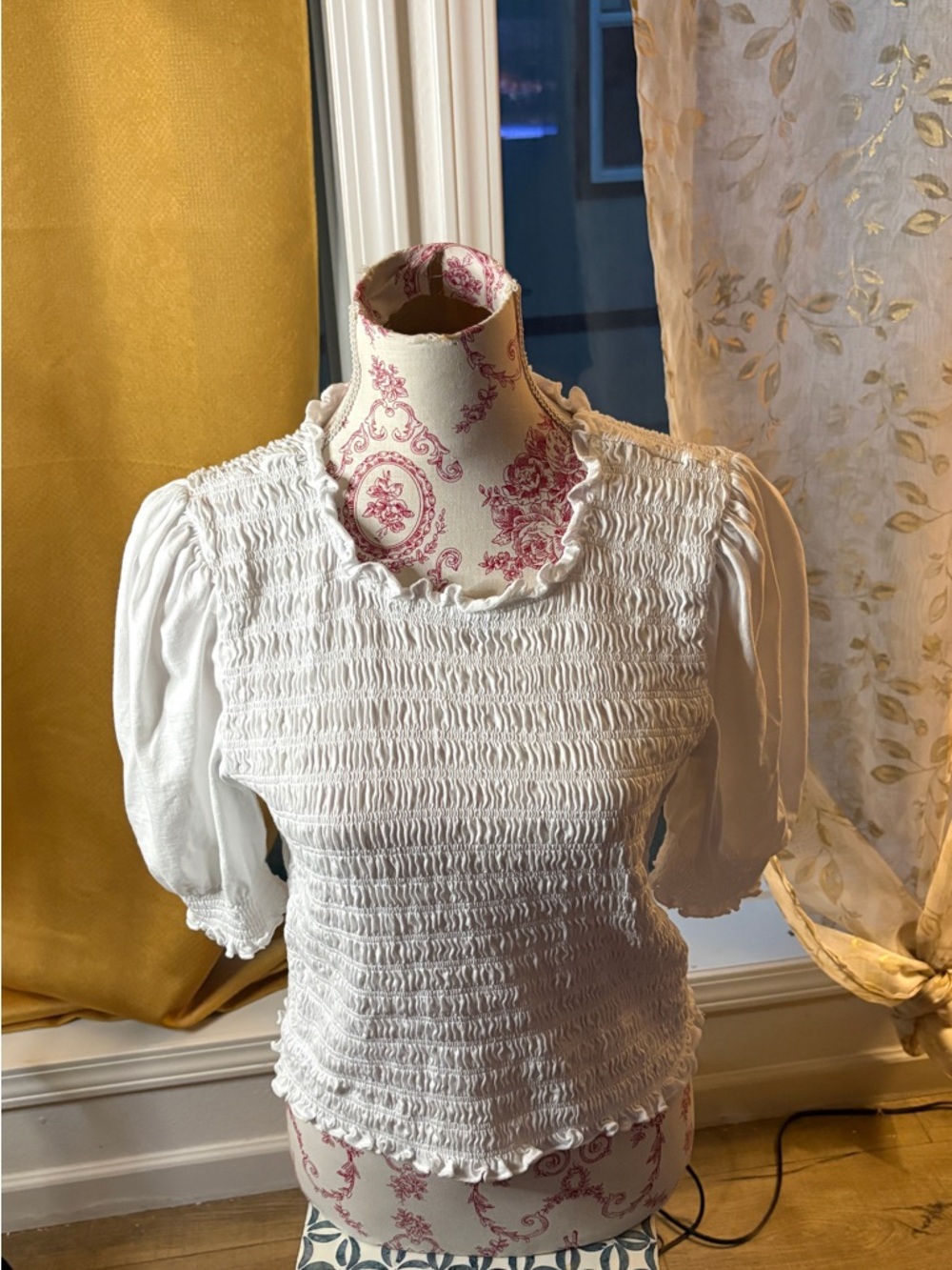 Veronica Beard Langston Smocked White Puff-Sleeve Women’s Top Sz L Coquette NWOT - Picture 2 of 7